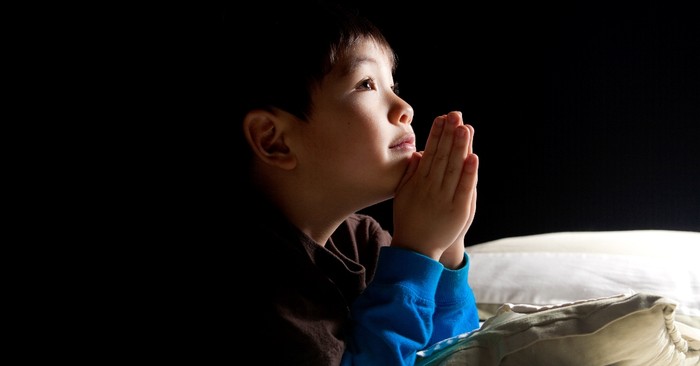 10 Tips to Remember as You Teach Your Child to Pray